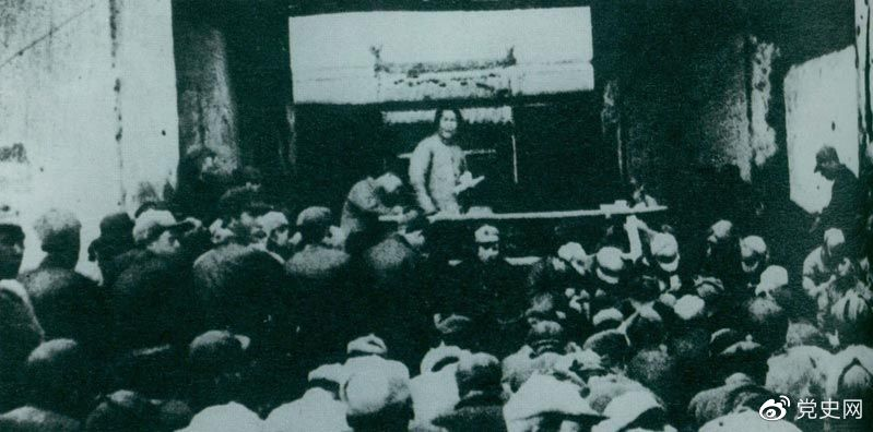 1935年12月27日，毛澤東在陜北瓦窯堡黨的活動分子會議上作《論反對日本帝國主義的策略》報告。